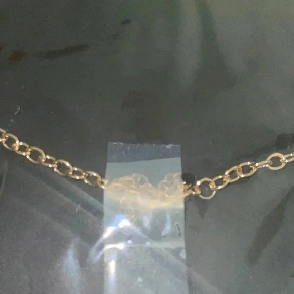 Nicole Miller Red Floral necklace. - Picture 4 of 4